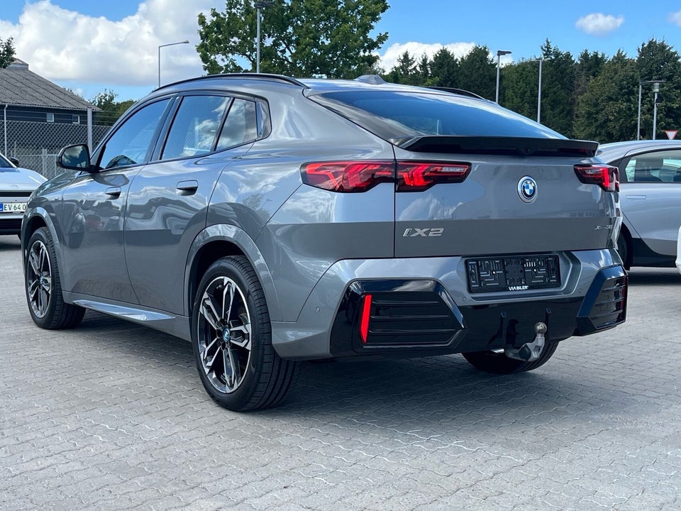 BMW iX2 xDrive30 M-Sport 5d