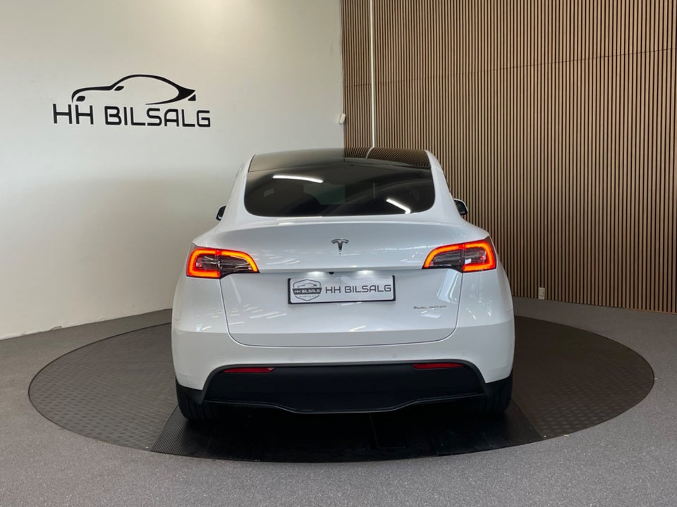 Tesla Model Y Long Range AWD 5d