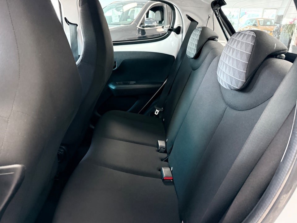 Peugeot 108 1,0 e-VTi 72 Prime 5d