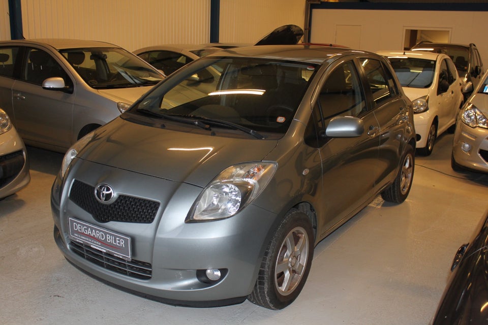 Toyota Yaris 1,3 Luna Sport 5d