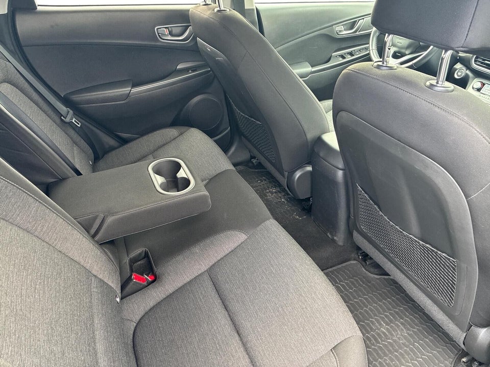 Hyundai Kona 64 EV Essential 5d