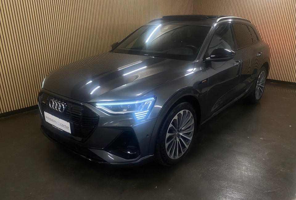 Audi e-tron 55 S-line quattro 5d