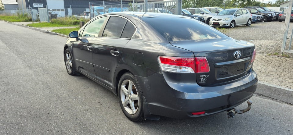 Toyota Avensis 2,0 D-4D T3 4d