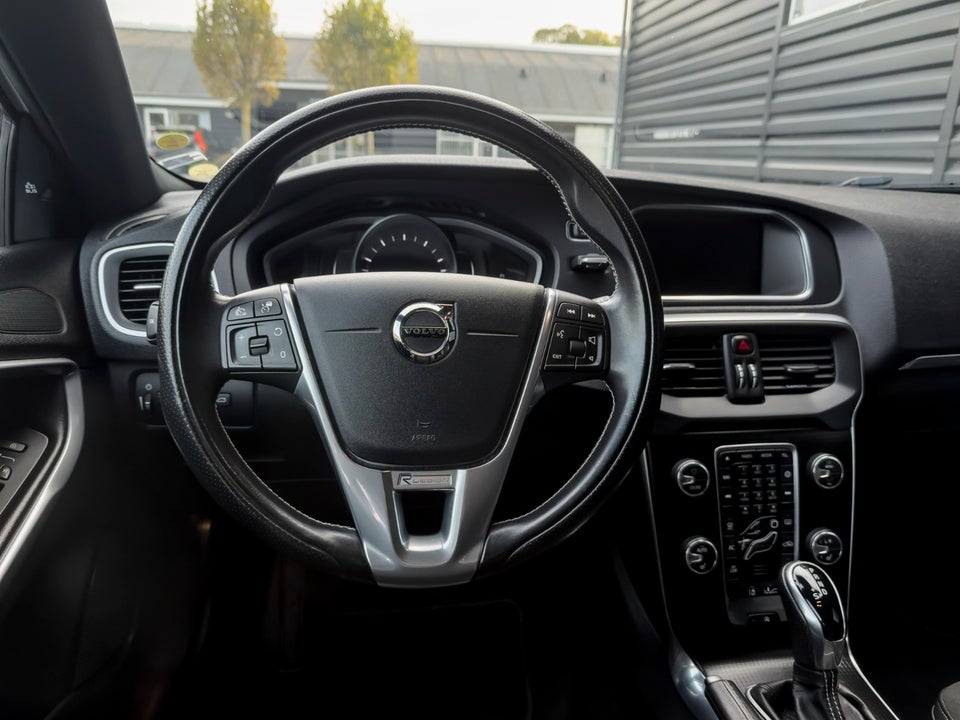 Volvo V40 2,0 T4 190 R-Design 5d