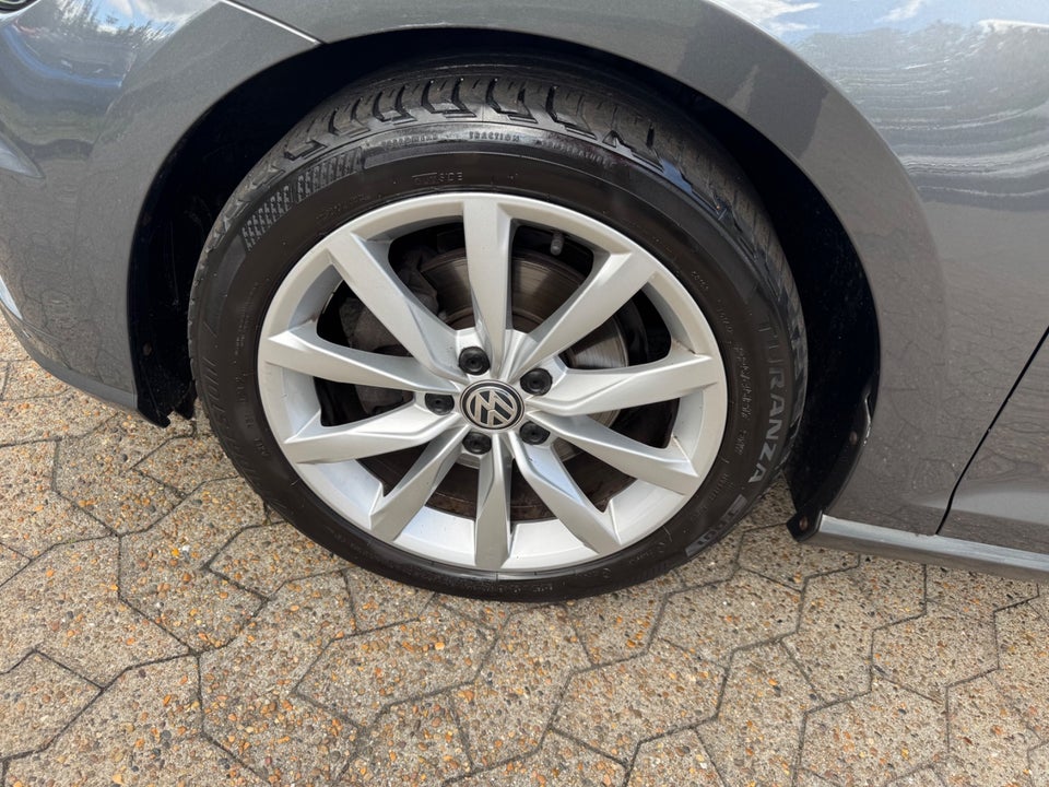 VW Golf VII 1,5 TSi 150 Highline Variant DSG 5d
