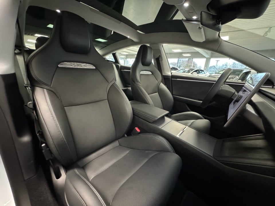 Tesla Model 3 Performance AWD 4d