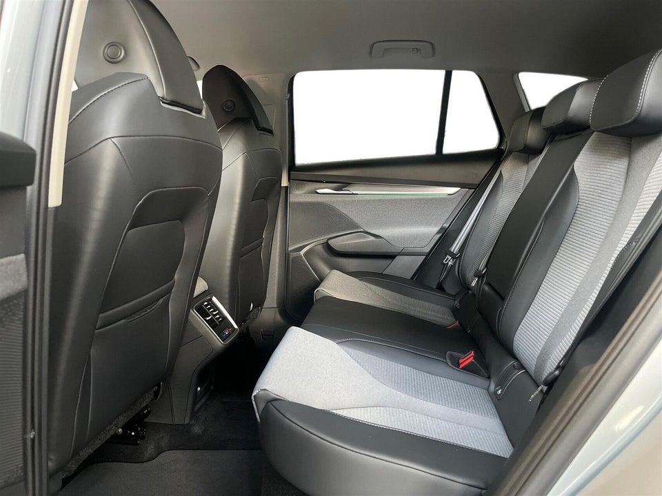 Skoda Enyaq 85 iV Selection 5d
