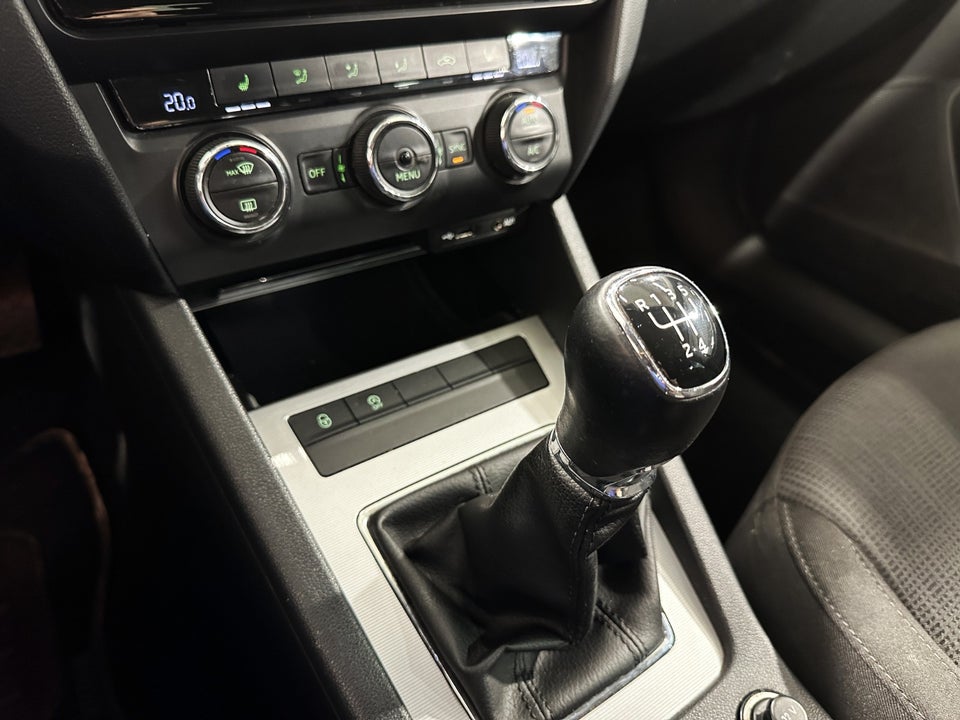 Skoda Octavia 1,6 TDi 110 Ambition 5d