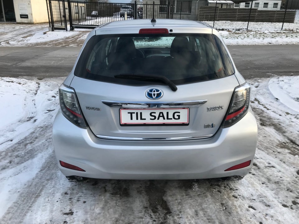 Toyota Yaris 1,5 Hybrid H2 Touch CVT 5d