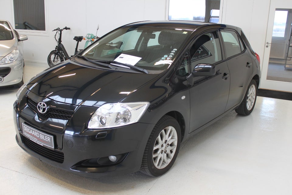 Toyota Auris 1,6 Luna+ 5d