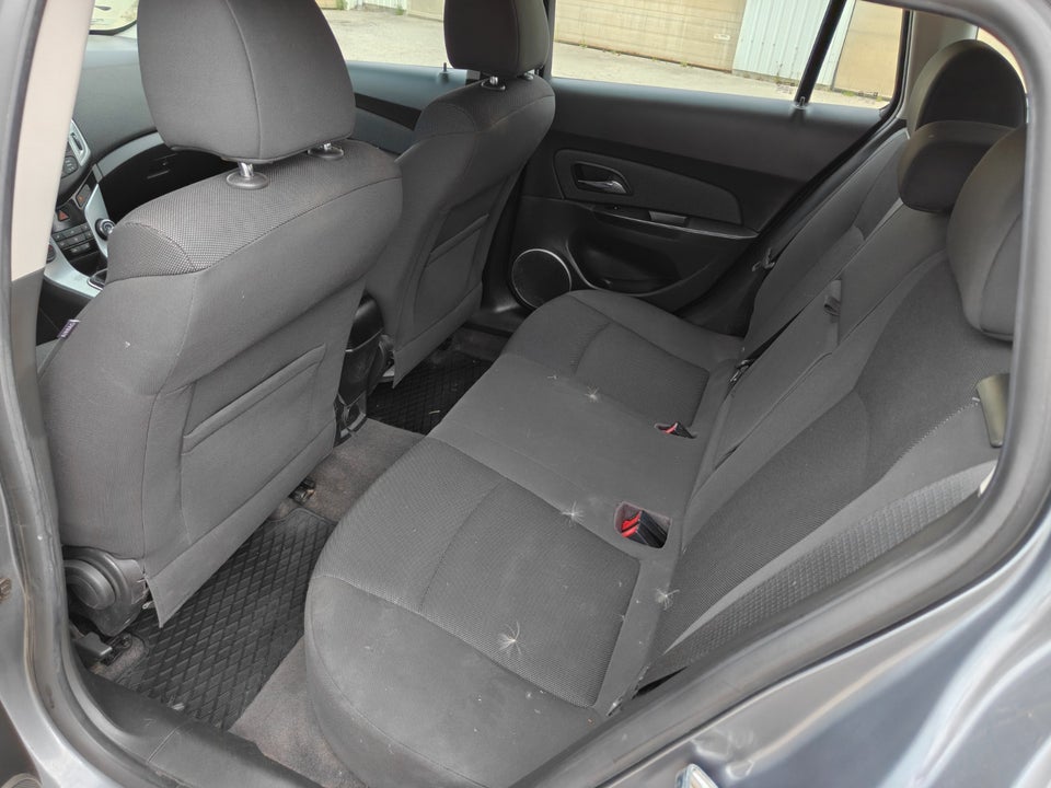 Chevrolet Cruze 1,8 LTZ stc. 5d