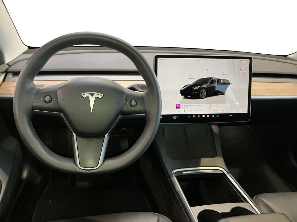 Tesla Model 3 Long Range RWD 4d