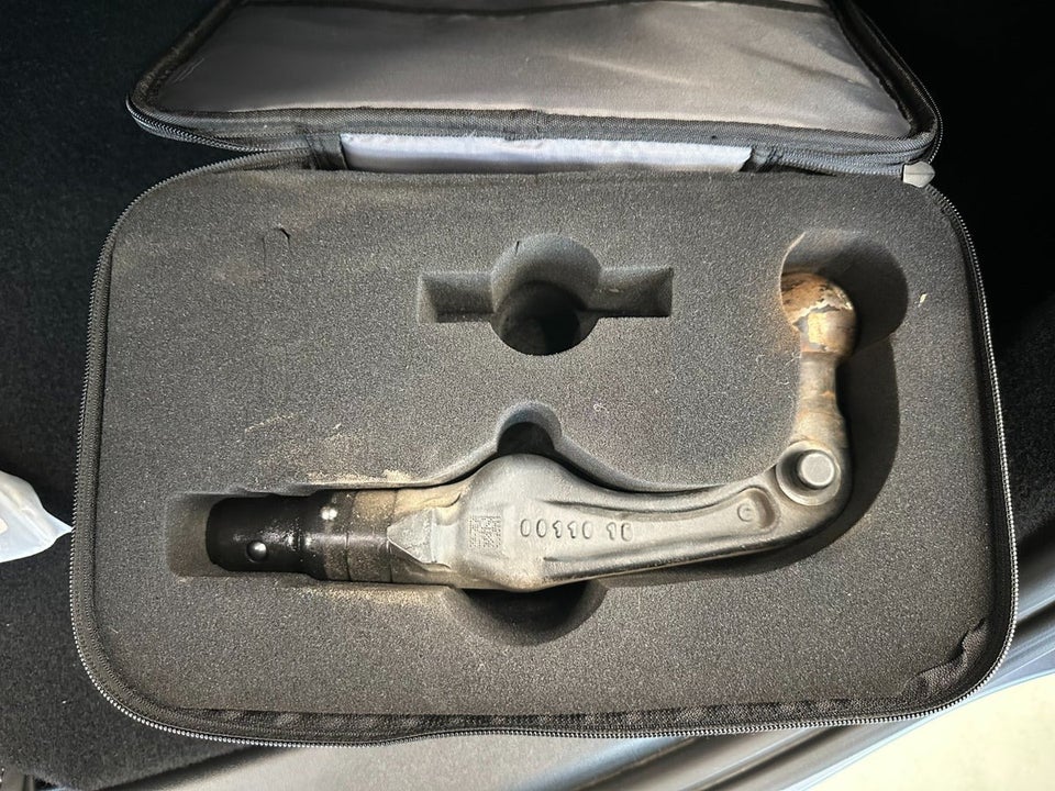 Tesla Model Y RWD 5d