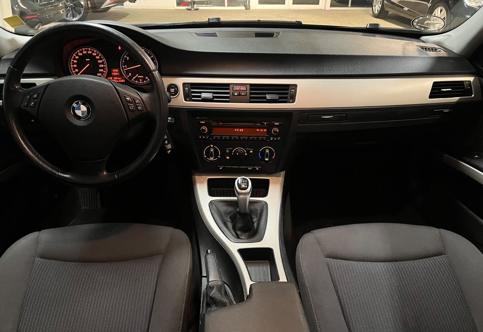 BMW 318i 2,0  4d