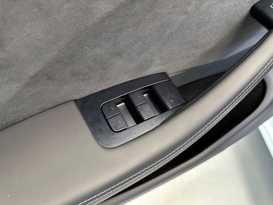 Tesla Model 3 Long Range AWD 4d