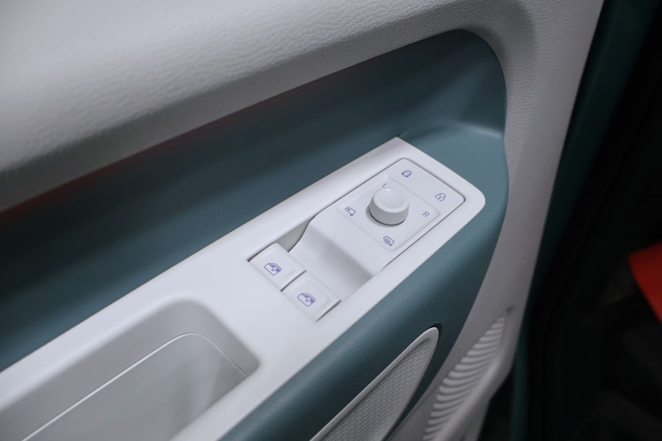 VW ID.Buzz 77 Pro SWB 5d