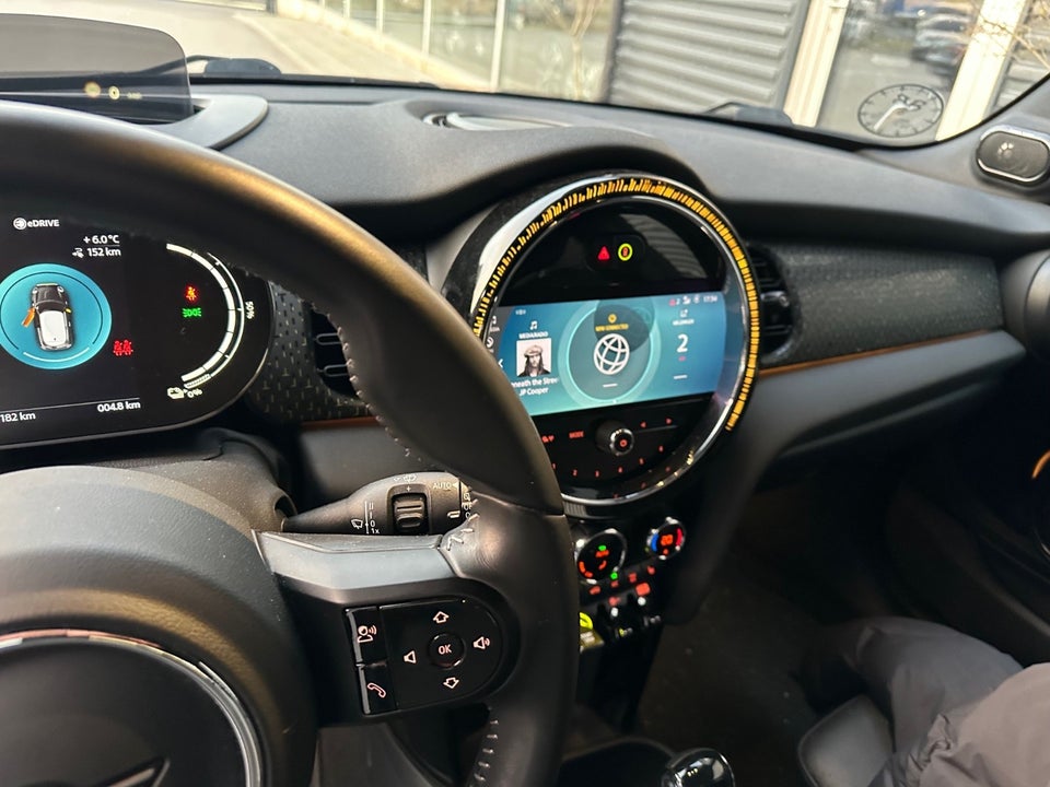 MINI Cooper SE Maximise 3d