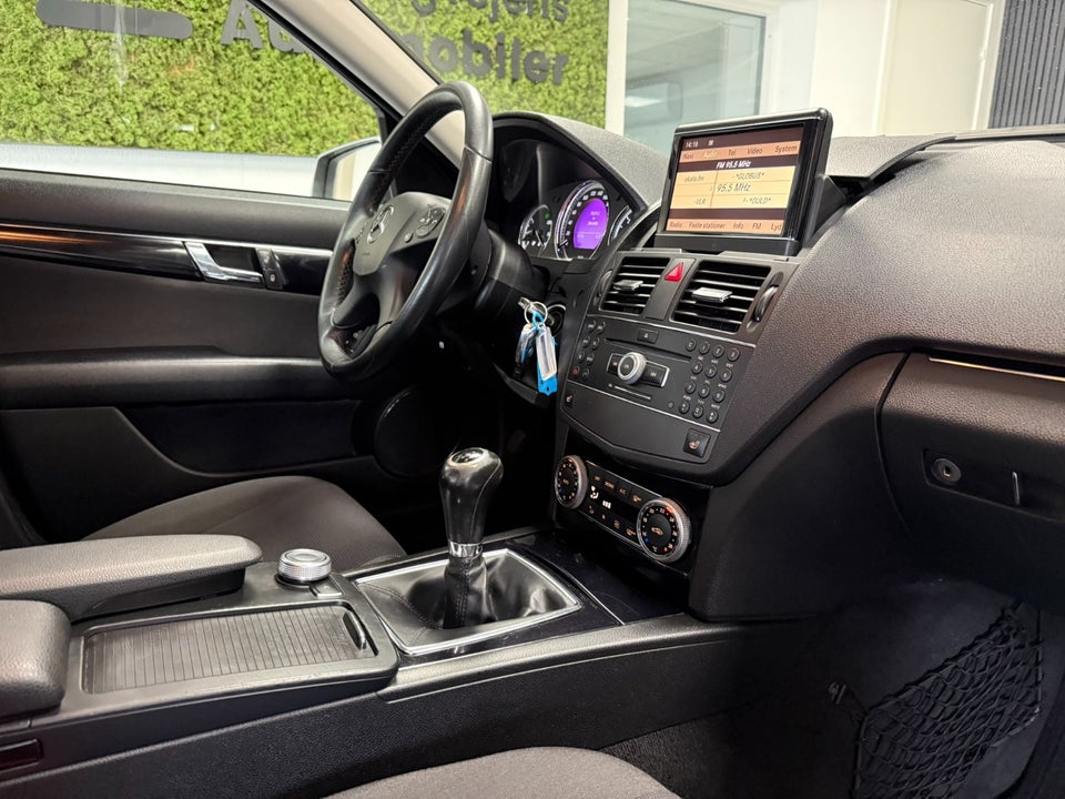 Mercedes C200 2,2 CDi BE 4d