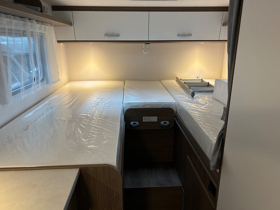 Carado V337 PRO+ 2,2 JTD 140 aut. 3d