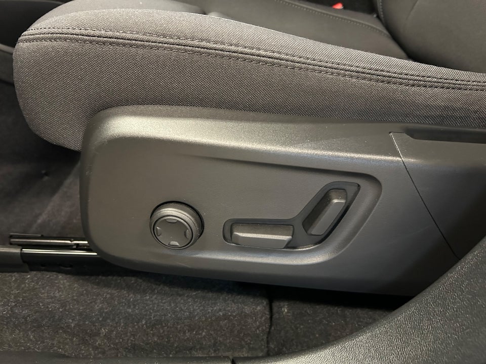 Volvo XC40 P6 ReCharge Plus 5d