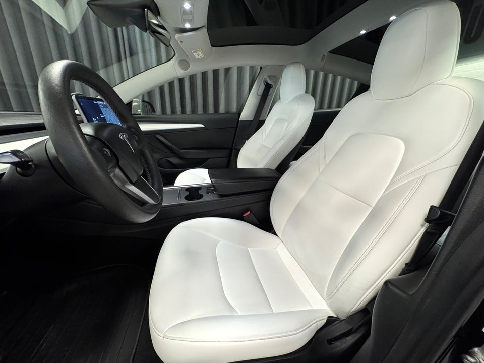 Tesla Model 3 Long Range AWD 4d