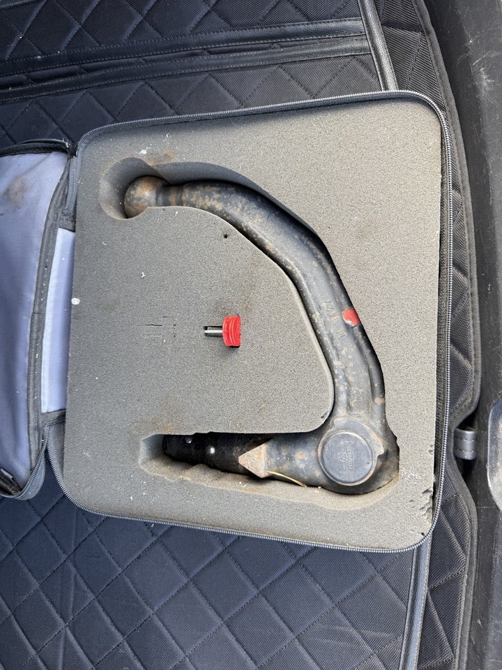 Tesla Model 3 Long Range AWD 4d