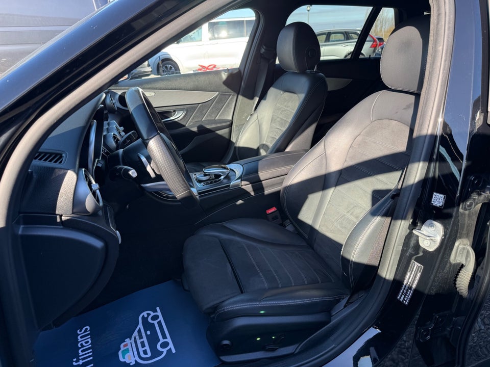 Mercedes C220 d 2,0 AMG Line stc. aut. 5d