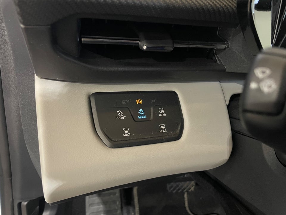 Ford Explorer 82 Premium Extended Range 5d