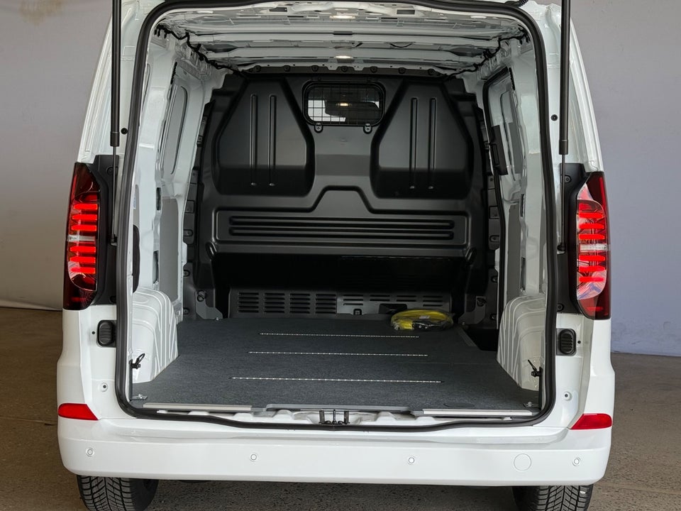 VW e-Transporter 64 Comfort Kassevogn SWB