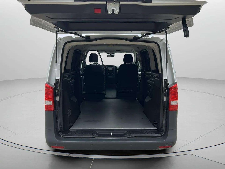 Mercedes eVito 129 Tourer PRO L Van