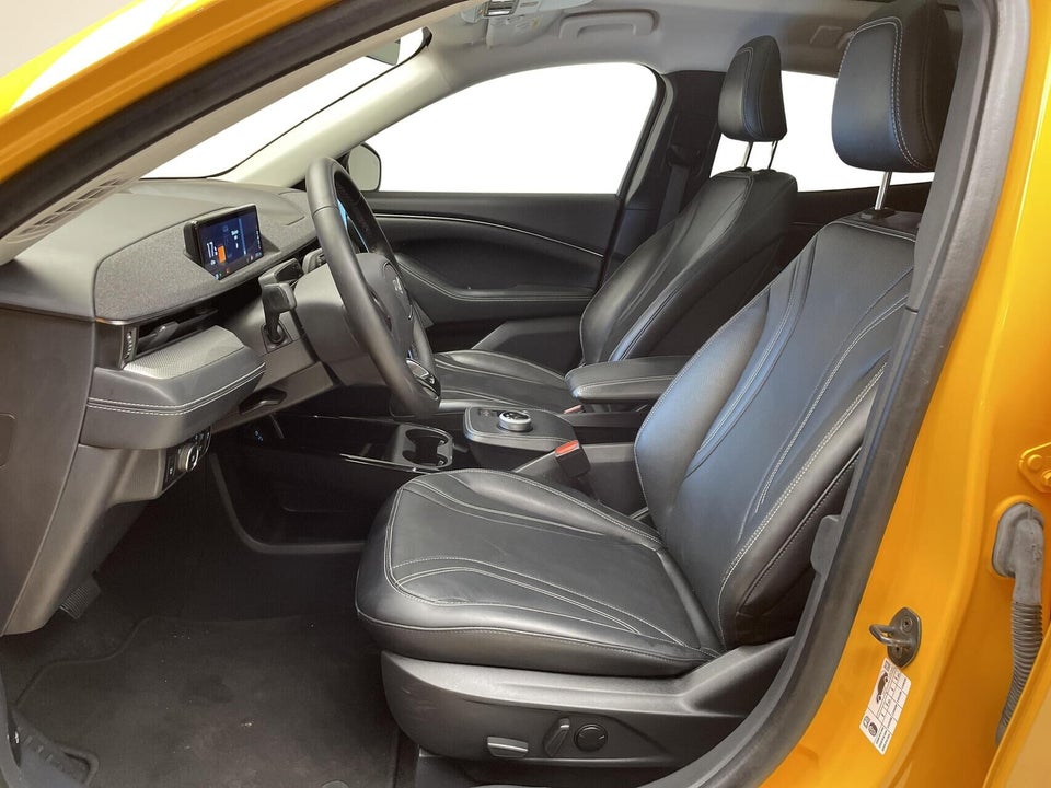 Ford Mustang Mach-E 70 Standard Range 5d