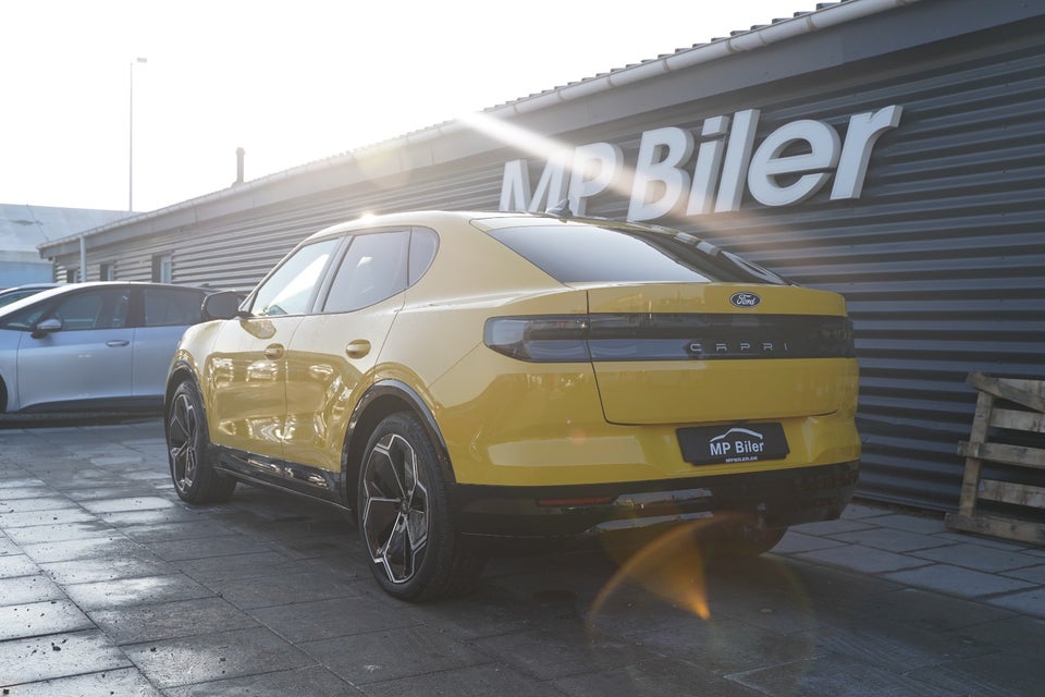 Ford Capri 77 Premium Extended Range 5d