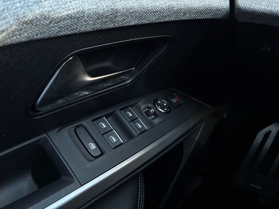 Peugeot e-5008 77 GT 7prs 5d