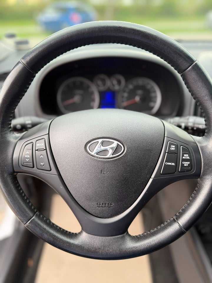 Hyundai i30 1,4 CVVT 109 Classic 5d