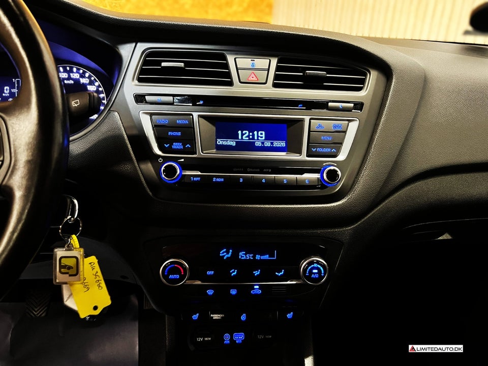 Hyundai i20 1,25 Premium 5d