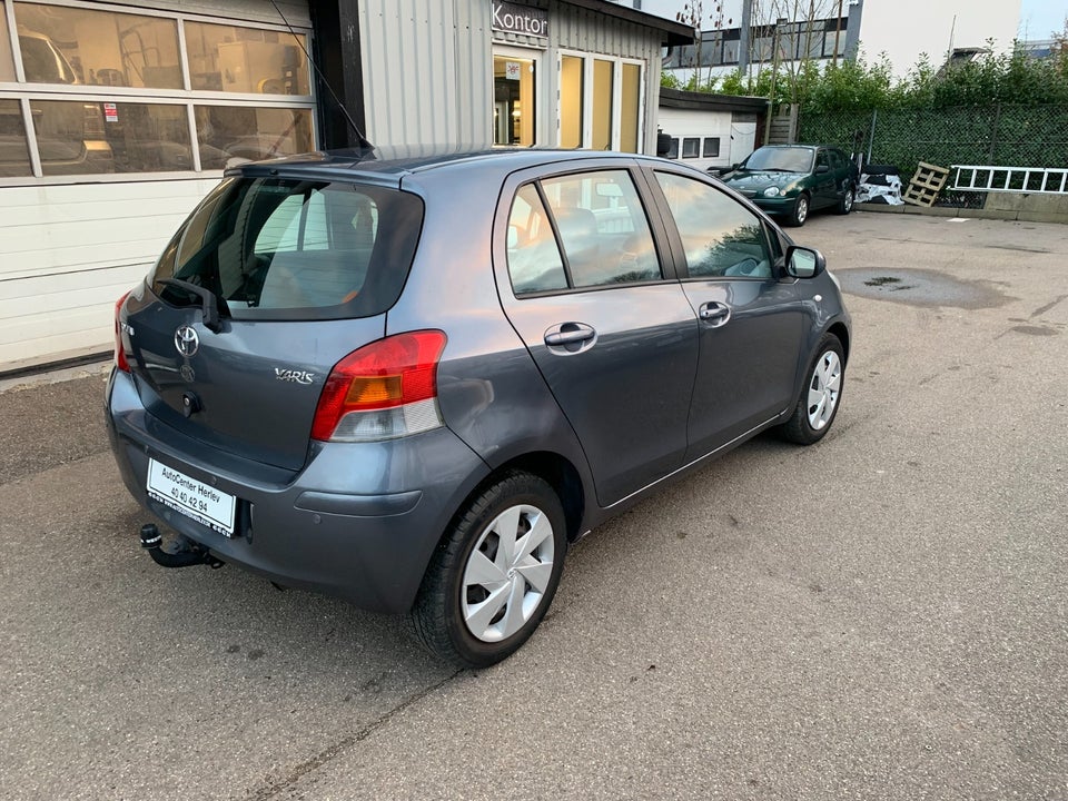 Toyota Yaris 1,3 T2 5d