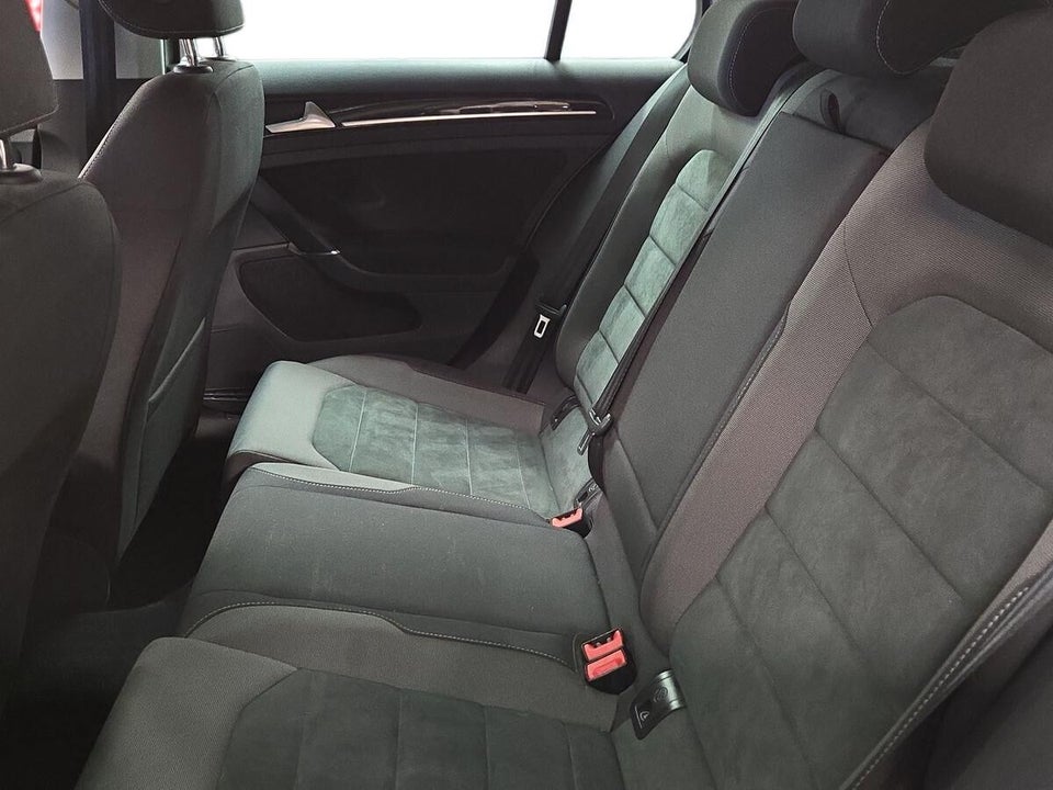 VW Golf VII 1,5 TSi 150 Highline DSG 5d