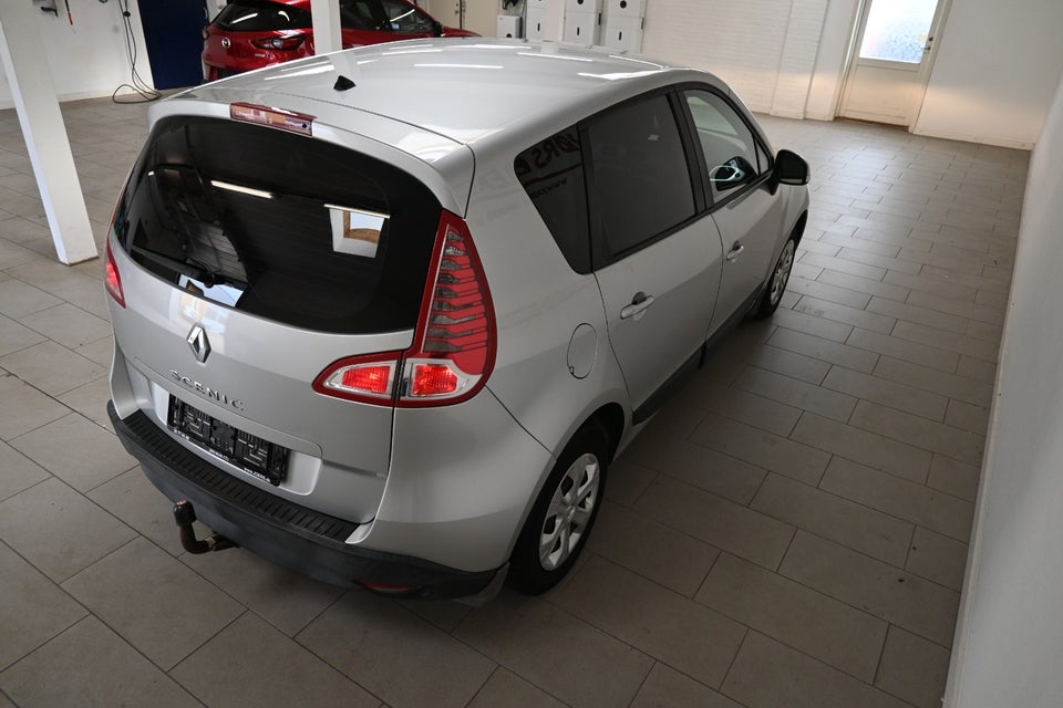 Renault Scenic III 1,6 16V Expression 5d