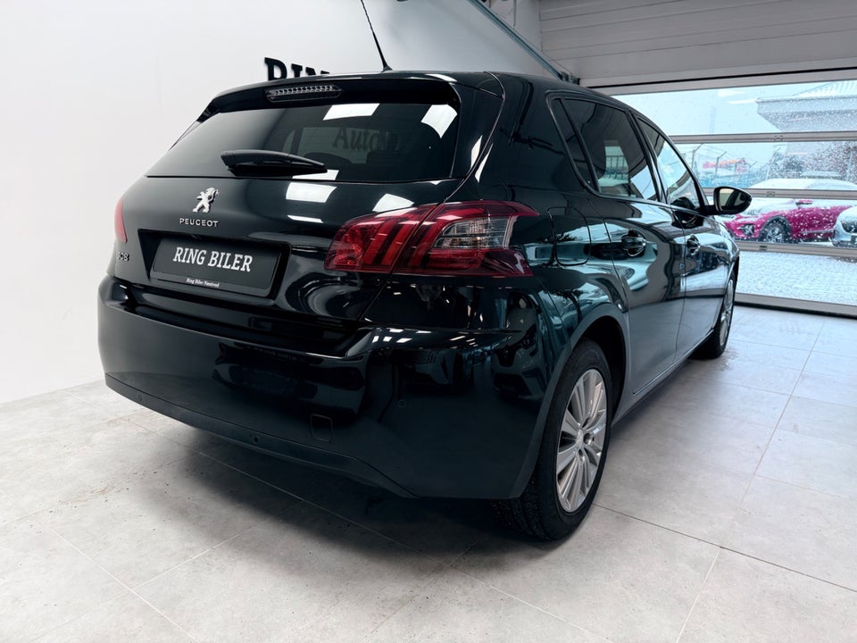 Peugeot 308 1,5 BlueHDi 130 Style 5d