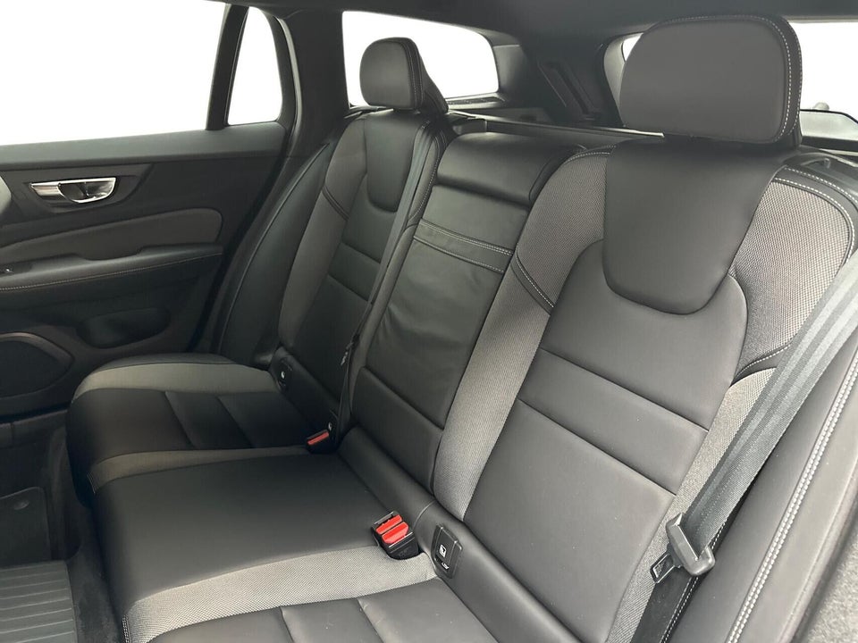 Volvo V60 2,0 T6 ReCharge R-Design aut. AWD 5d