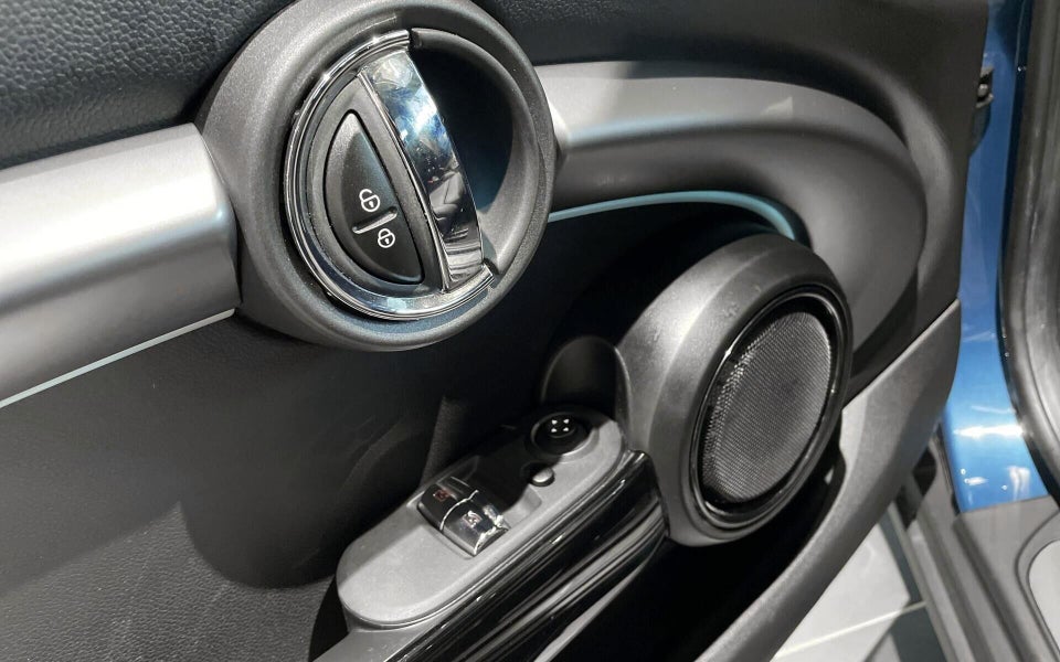 MINI Cooper SE Collection 3d