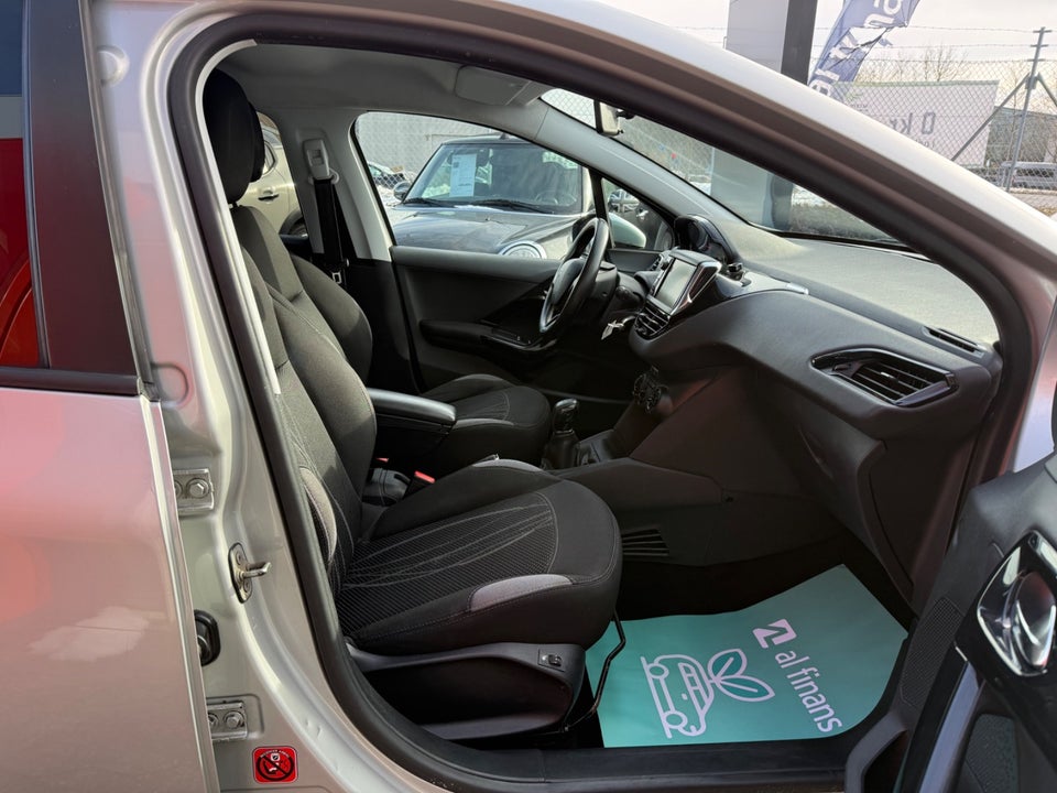 Peugeot 208 1,2 VTi Active 5d