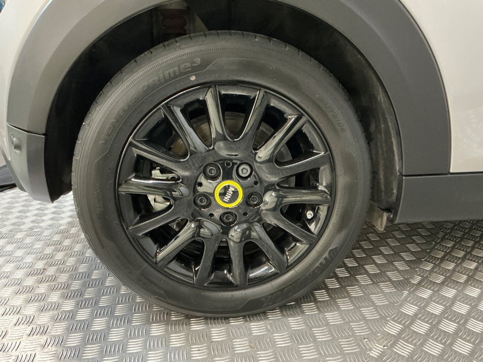 MINI Cooper SE Classic 3d