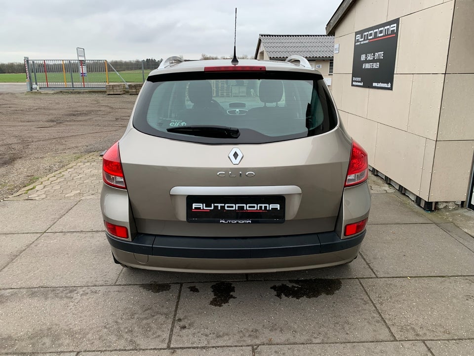 Renault Clio III 1,2 16V Avantage Sport Tourer 5d