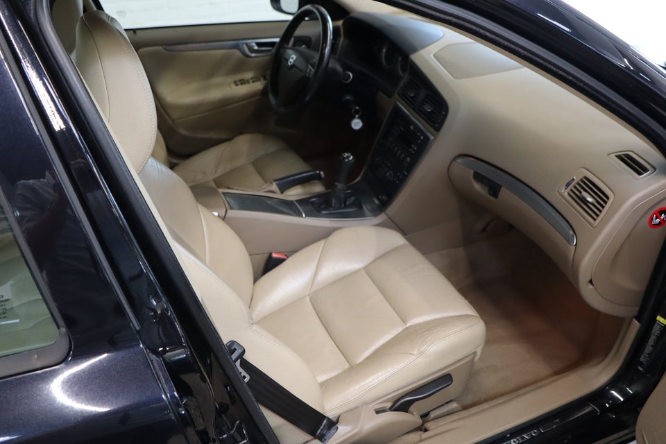 Volvo S60 2,4 140 4d