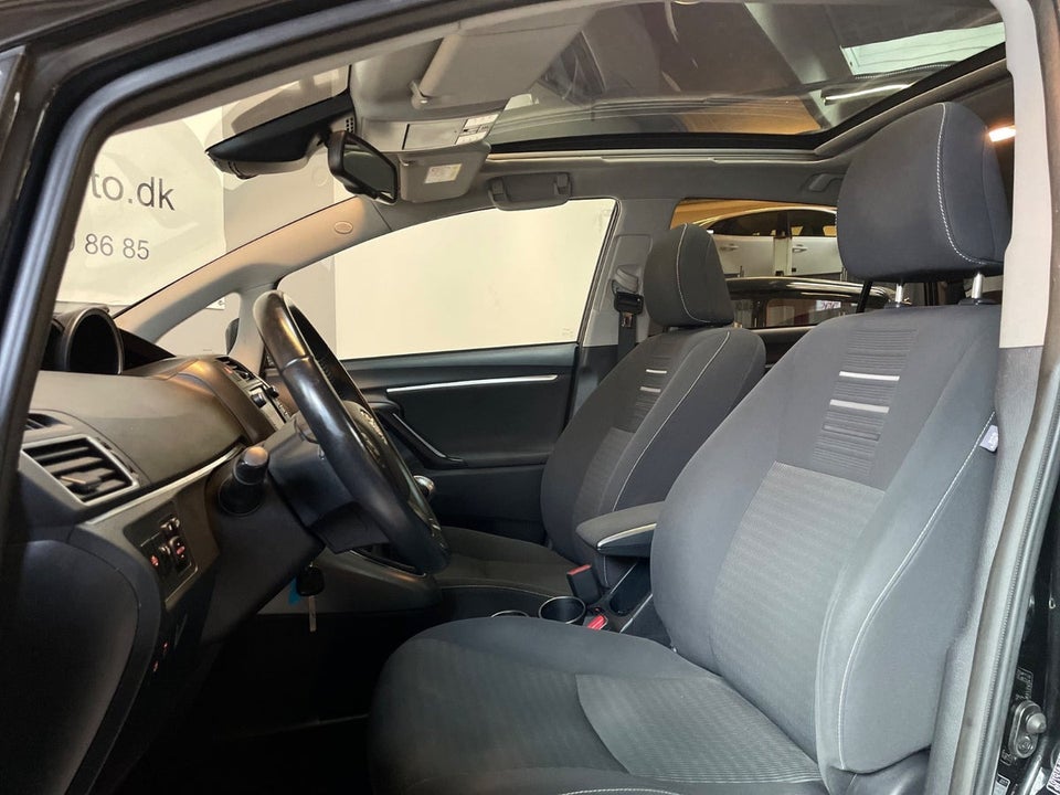 Toyota Verso 1,6 D-4D T2 Premium Skyview 5d