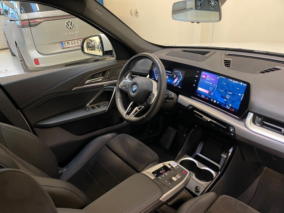 BMW iX1 eDrive20 M-Sport 5d