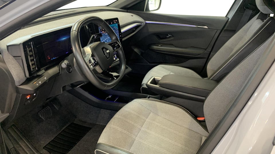 Renault Megane E-Tech 60 Techno 5d