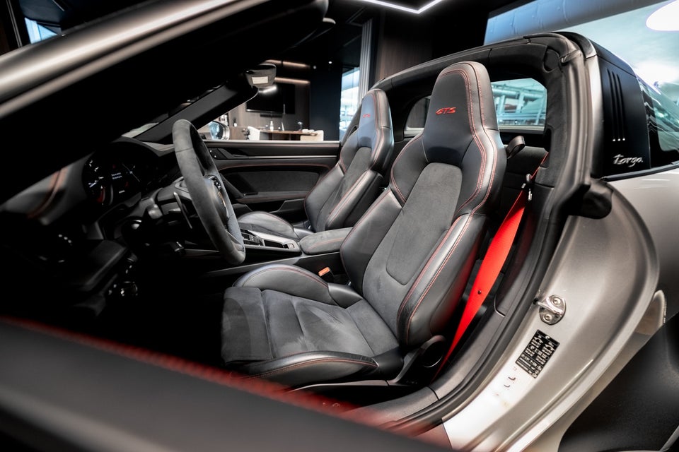 Porsche 911 Targa 4 GTS 3,0 PDK 2d