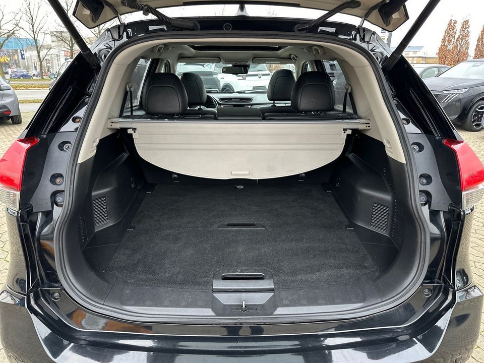 Nissan X-Trail 1,6 Dig-T 163 Tekna 5d